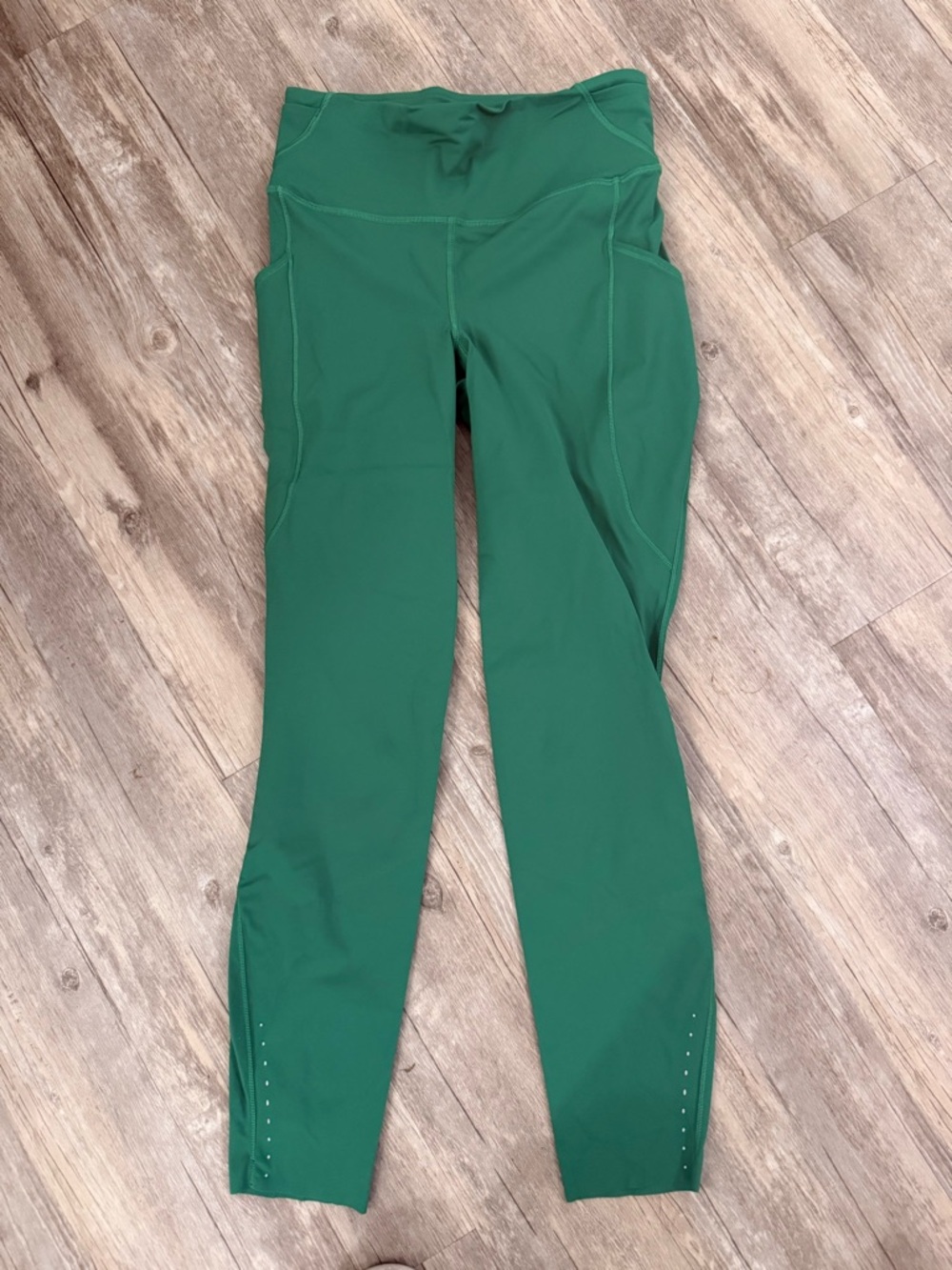 Lululemon fast and free leggings with pockets size 6 in Green